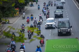 Sau kỳ nghỉ lễ 30/4-1/5, các tuyến đường đổ về Thủ đô Hà Nội thông thoáng lạ thường