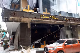 Nổ lớn tại quán cơm niêu tại Hạ Long, nhân viên phục vụ bị thương