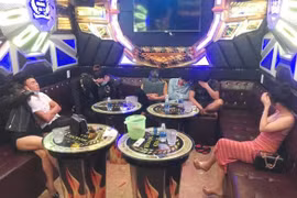 Quảng Nam: Tạm dừng quán bar, karaoke, vũ trường, game từ ngày 03/5/2021