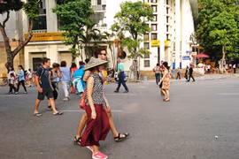 Chủ tịch UBND TP Hà Nội yêu cầu tăng cường phòng, chống dịch Covid-19
