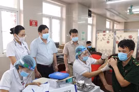 Ninh Bình: Tổ chức tiêm vaccine phòng chống Covid- 19 đợt đầu tiên