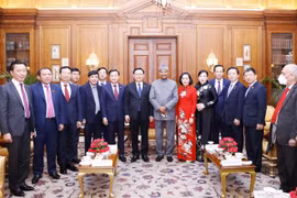 Chủ tịch Quốc hội Vương Đình Huệ hội kiến Tổng thống Ấn Độ Ram Nath Kovind