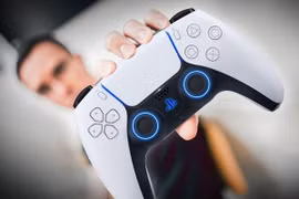 PS5 trở thành máy PlayStation bán chạy nhất lịch sử