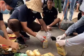 Ngụy trang 10kg ma túy trong các gói chè, đưa từ Điện Biên về Bắc Ninh tiêu thụ