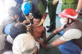Quảng Nam: Khống chế đối tượng “ngáo đá”, sử dụng hung khí để cố thủ trong nhà