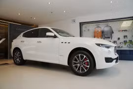 Maserati Levante Zegna PelleTessuta chính thức về Việt Nam