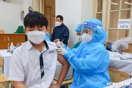 Hà Nội triển khai tiêm mũi 2 vắc xin phòng COVID-19 cho học sinh