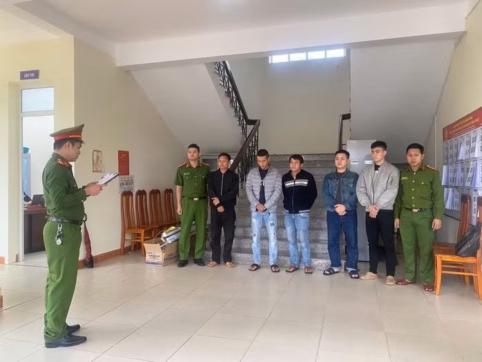 Khởi tố 7 người trong vụ hỗn chiến quán nhậu tại Quảng Trị - Ảnh 1.