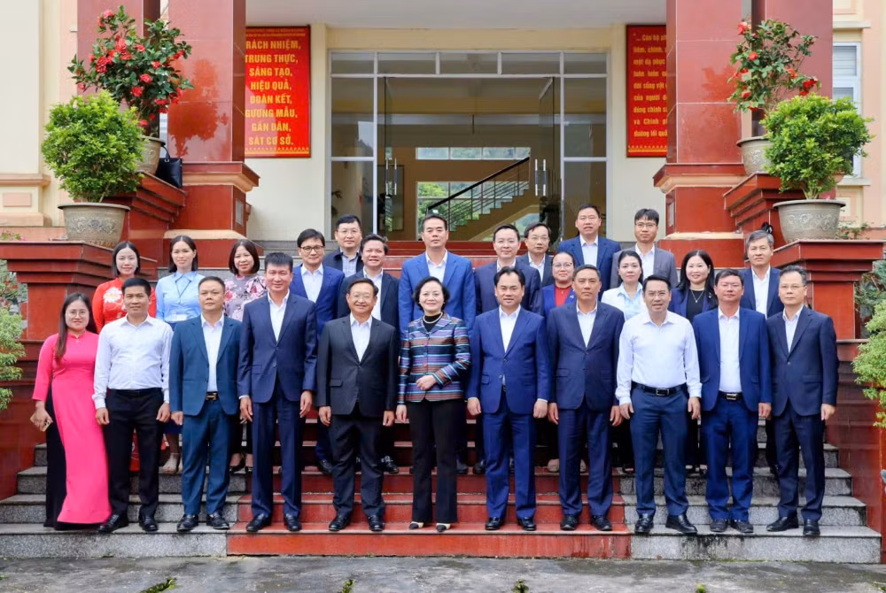 Phó Thủ tướng Phạm Thị Thanh Trà kiểm tra hoạt động chính quyền địa phương 2 cấp tại xã Mường Khương, Lào Cai- Ảnh 4.