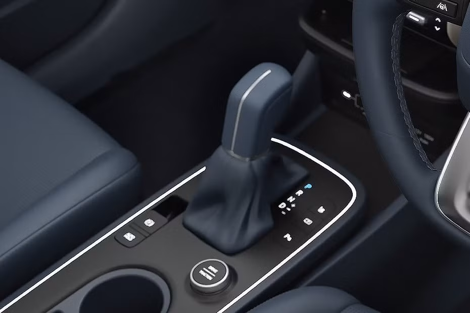 Cần số trên bản trang bị hộp số tự động - Ảnh: Hyundai