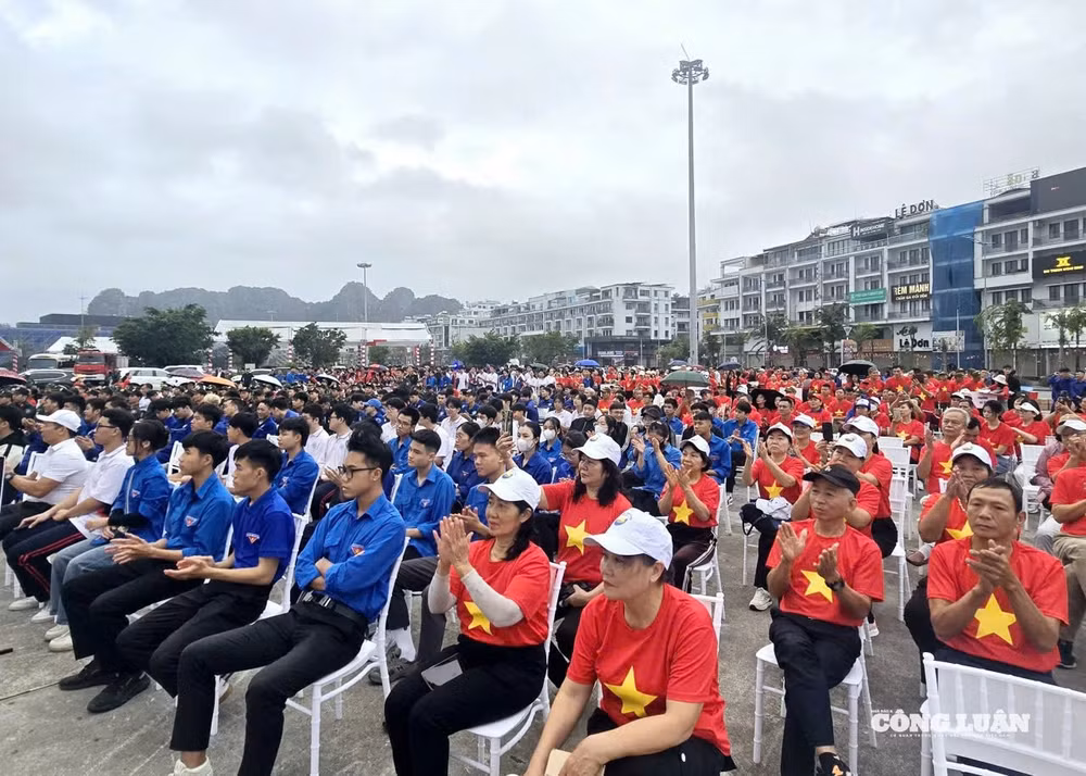 anh2-chay-lan-toa-thuong-ton-phap-luat.jpg