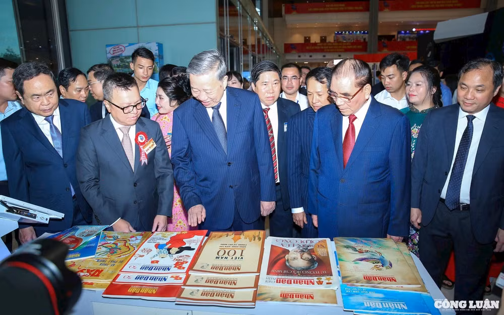 Bài 1: Toà soạn Tinh - Gọn: “Mệnh lệnh” tất yếu trong kỷ nguyên số 