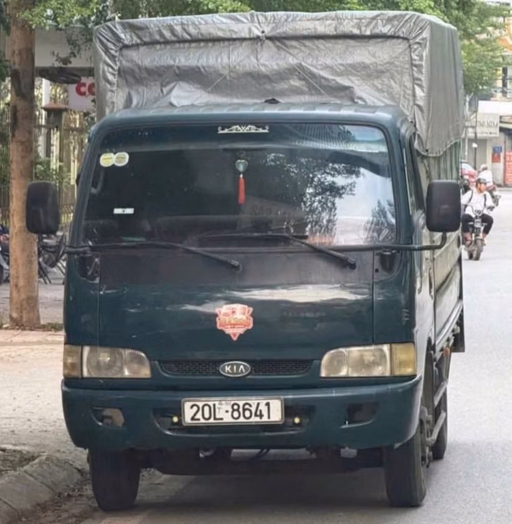 Đối tượng lái ô tô đâm bố vợ cũ tử vong bị khởi tố tội Giết người - 2