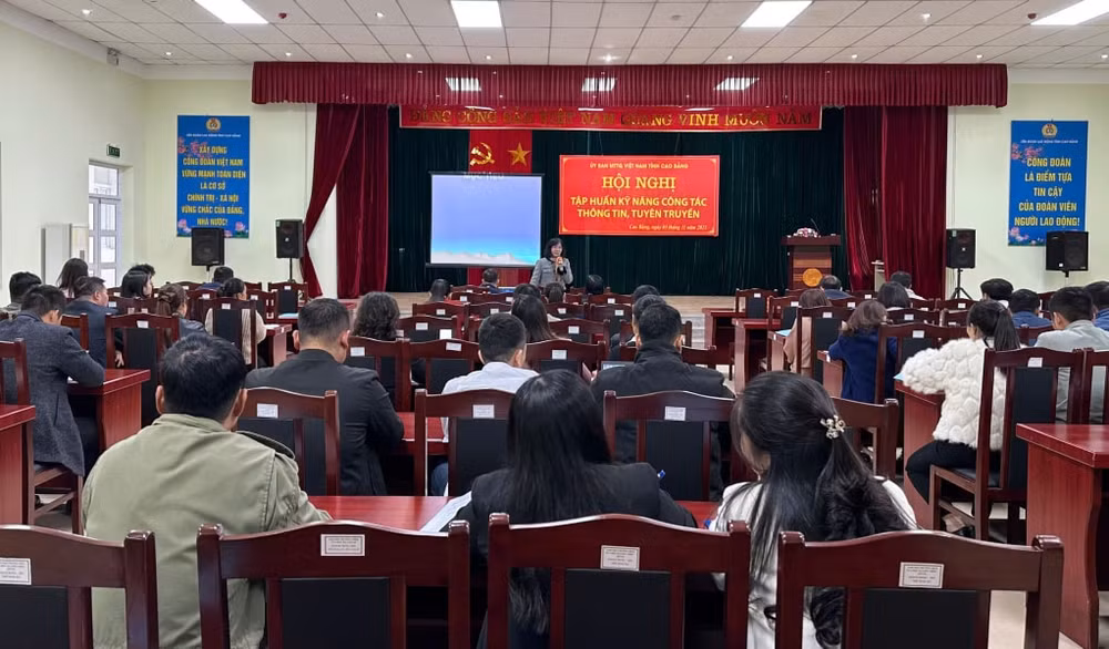 147893_cac_dai_biet_tham_du_13130903.jpeg