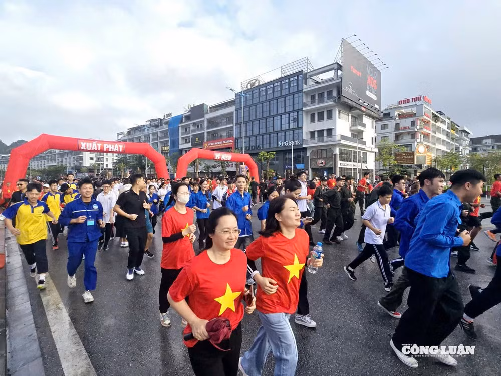 anh9-chay-lan-toa-thuong-ton-phap-luat.jpg