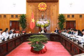 Thực hiện mọi biện pháp phù hợp bảo hộ công dân theo đúng quy định của pháp luật