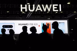 Huawei yêu cầu công ty Mỹ trả 1 tỷ đô tiền bản quyền