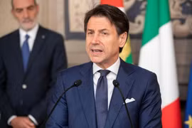Thủ tướng Italy kêu gọi đảng 5 sao ủng hộ chính phủ mới