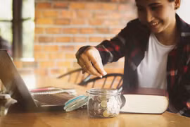 Người trẻ và tư duy tiết kiệm
