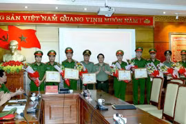 Quảng Bình: Khen thưởng chuyên án triệt phá đường dây “gái gọi” và “bay lắc” quy mô lớn