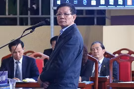 Cựu Trung tướng Phan Văn Vĩnh bị khởi tố thêm tội "Ra quyết định trái pháp luật"