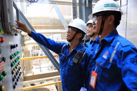Đốt kép lò hơi ở NMLD Dung Quất - một giải pháp, đa lợi ích