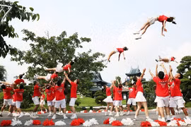 Sàn diễn Flashmob siêu "chất" cho bạn trẻ so tài tại "Sóng tuổi trẻ" 2019