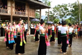 Nghệ thuật Xòe Thái và gốm Chăm được UNESCO xem xét đưa vào Danh sách di sản văn hóa
