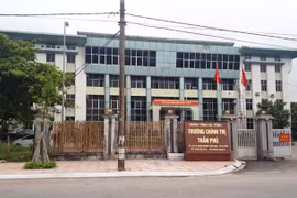 Đình chỉ Trưởng Khoa Trường Chính trị Hà Tĩnh vì xuyên tạc lãnh đạo Đảng, Nhà nước trên Facebook