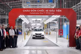 VinFast hoàn thiện sản xuất thử nghiệm chiéc xe Lux Suv đầu tiên