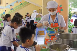 Hà Nội đẩy mạnh công tác an toàn vệ sinh thực phẩm học đường