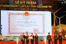 Phó Chủ tịch Quốc hội Tòng Thị Phóng dự Lễ kỷ niệm 30 năm tái lập tỉnh Quảng Trị