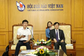 Đoàn phóng viên Hàn Quốc tới thăm và làm việc với Hội Nhà báo Việt Nam