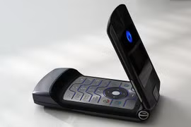 Huyền thoại một thời Motorola RAZR được “hồi sinh”