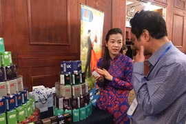 Siết chặt quản lý hoạt động kinh doanh thực phẩm chức năng qua đường "xách tay"