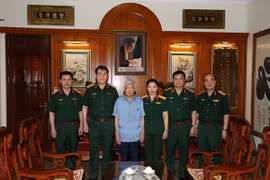 Đại tướng Lương Cường thăm, chúc sức khỏe các đồng chí nguyên lãnh đạo Đảng, Nhà nước, Quân đội