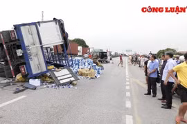 Hiện trường vụ tai nạn thảm khốc khiến 8 người thương vong tại Hải Dương