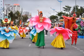 Tưng bừng Carnival Đường phố Sầm Sơn 2019