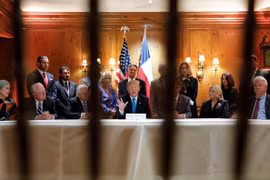 Ông Trump muốn điều thêm quân đội tới biên giới với Mexico