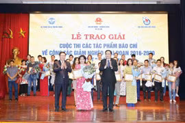Lan tỏa ngọn lửa nhân ái, không để ai bị bỏ lại phía sau