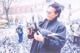 Nhà thơ Anh Ngọc: Đất nước cần những anh hùng trong yêu thương