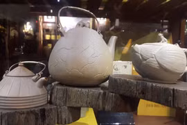 Gốm Hương Sa ra mắt tại Festival Nghề truyền thống Huế 2019