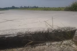 Đông Anh (Hà Nội): Mặt đường sau 3 tháng duy tu đã có dấu hiệu xuống cấp, rạn nứt