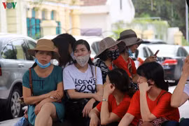 Hà Nội: Hàng nghìn giáo viên thấp thỏm trước quyết định tuyển dụng bằng xét tuyển