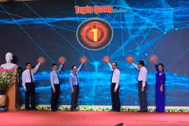 Khai trương Báo Tuyên Quang điện tử phiên bản tiếng Anh