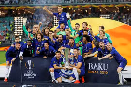 Thắng tưng bừng Arsenal, Chelsea vô địch Europa League