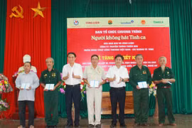 Nhiều món quà ý nghĩa đến với cựu chiến binh, đối tượng chính sách ở Nghệ An