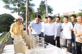 Sông Tô Lịch tiếp tục thử nghiệm làm sạch với công nghệ Châu Âu