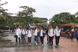 Quảng Bình: 24 thí sinh phải làm lại bài thi vì giám thị ký nhầm