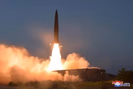 KCNA: Triều Tiên phóng tên lửa để cảnh cáo Hàn Quốc
